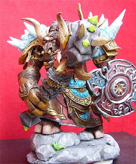 orme magiche sculture su commissione action figure sciamano tauren world of warcraft modellino modellini videogames rpc personalizzate artigianato