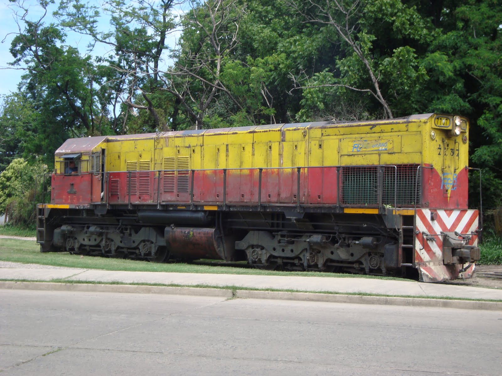 Ferrocarril Belgrano Cargas La G22 7737 Del Belgrano Cargas Detenida
