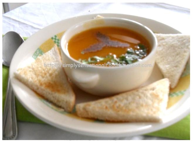[pumpkin+and+apple+soup5.jpg]