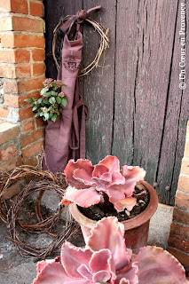 Decoration purple and terracotta