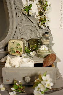 Decoration on an old dressing table