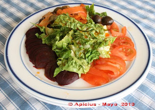  589º Menú, alubias pochas estofadas, pez espada a la plancha, ensalada y fruta 