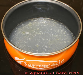  Sopa de fideos chinos con pescado 