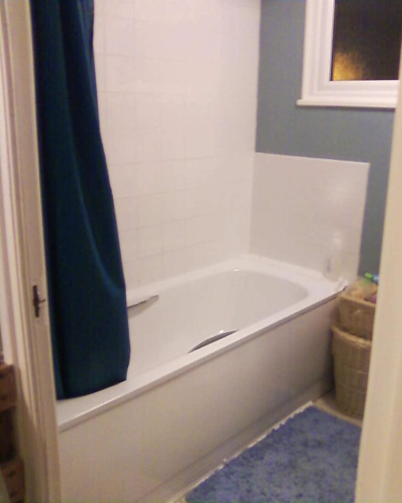 Wan Ling Liew Sharing the Toilet / Bathroom! How to Share!