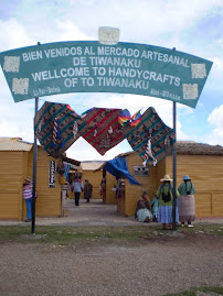 CEREMONIA SIMBOLICA EN TIWANAKU