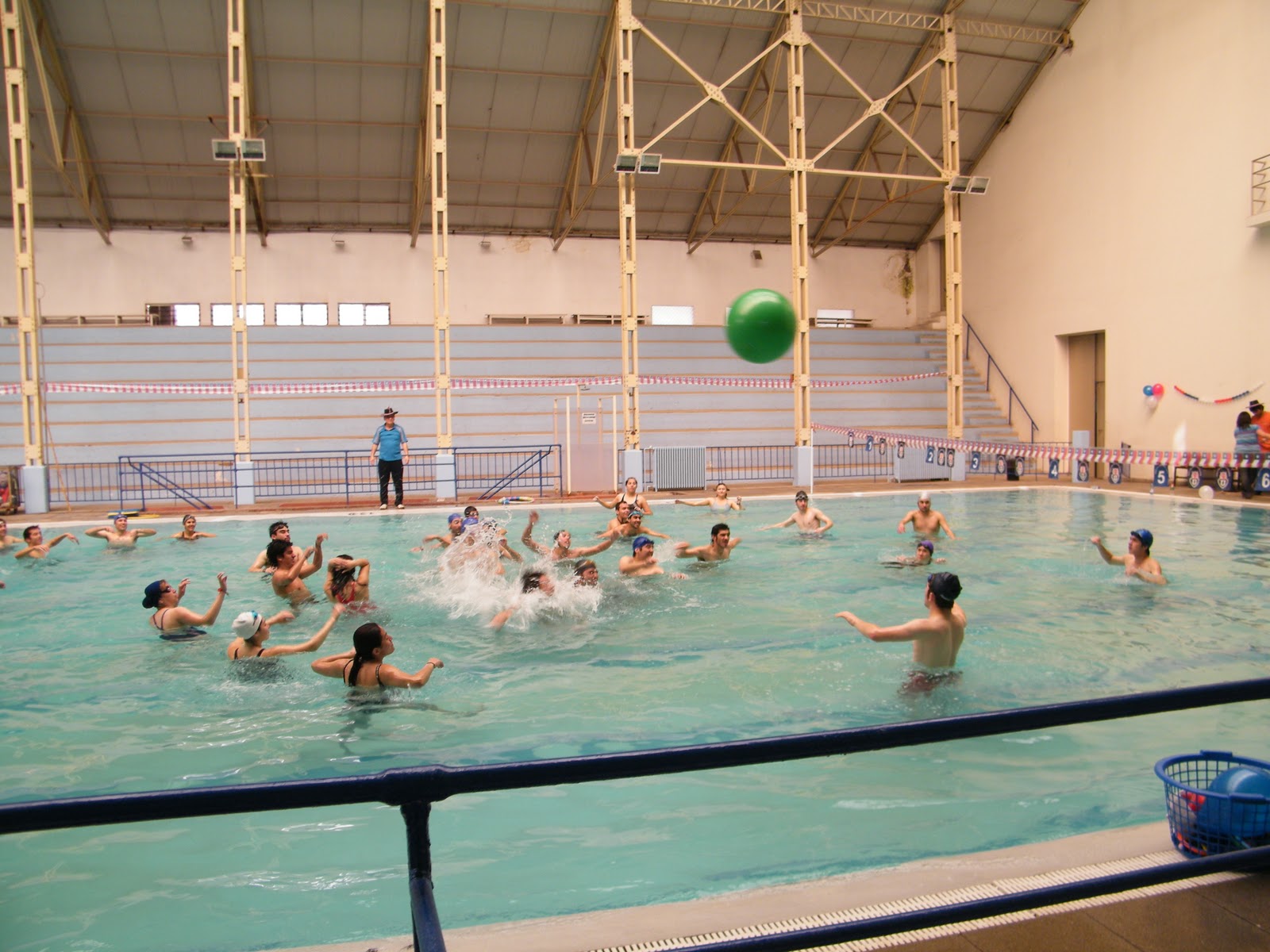 Natación Universitaria U. de Chile Piscina Recreativa Dieciochera!!!