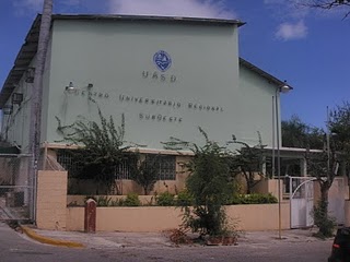 [Centro_universitario[1].JPG]