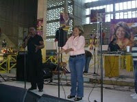 Noris Medina cumple con los jóvenes; MZ3, Los Pepes y Tito Swing estuvieron en concierto Polideportivo de Villa Central