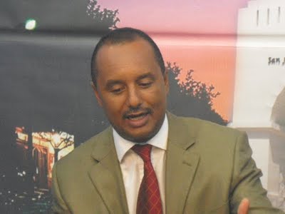 [eulalio_CM_reflexivo[1].JPG]