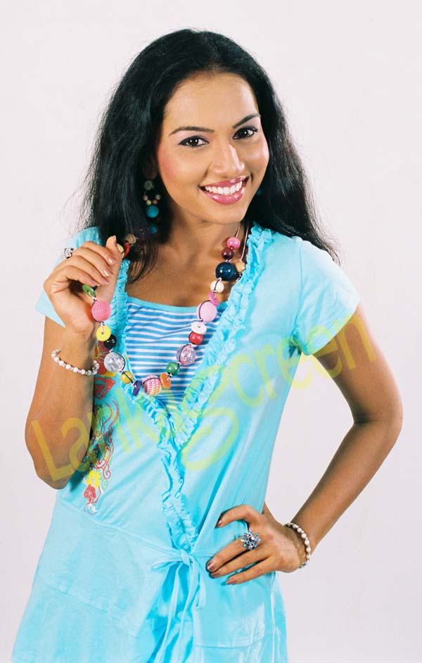 Girlsonlanka Sri Lankan Actress Chathurika Peries