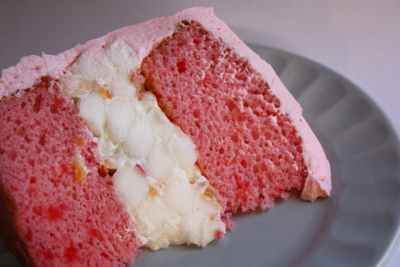 http://1.bp.blogspot.com/_KuaAihD4oVk/TMGtjBSpDAI/AAAAAAAAOJ0/YHk9Gvoe_6g/s1600/pink-ribbon-cake-slice.jpg