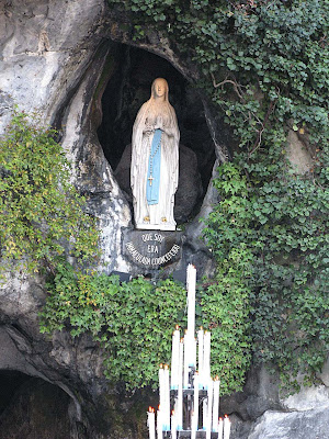 Lourdes, a Gruta