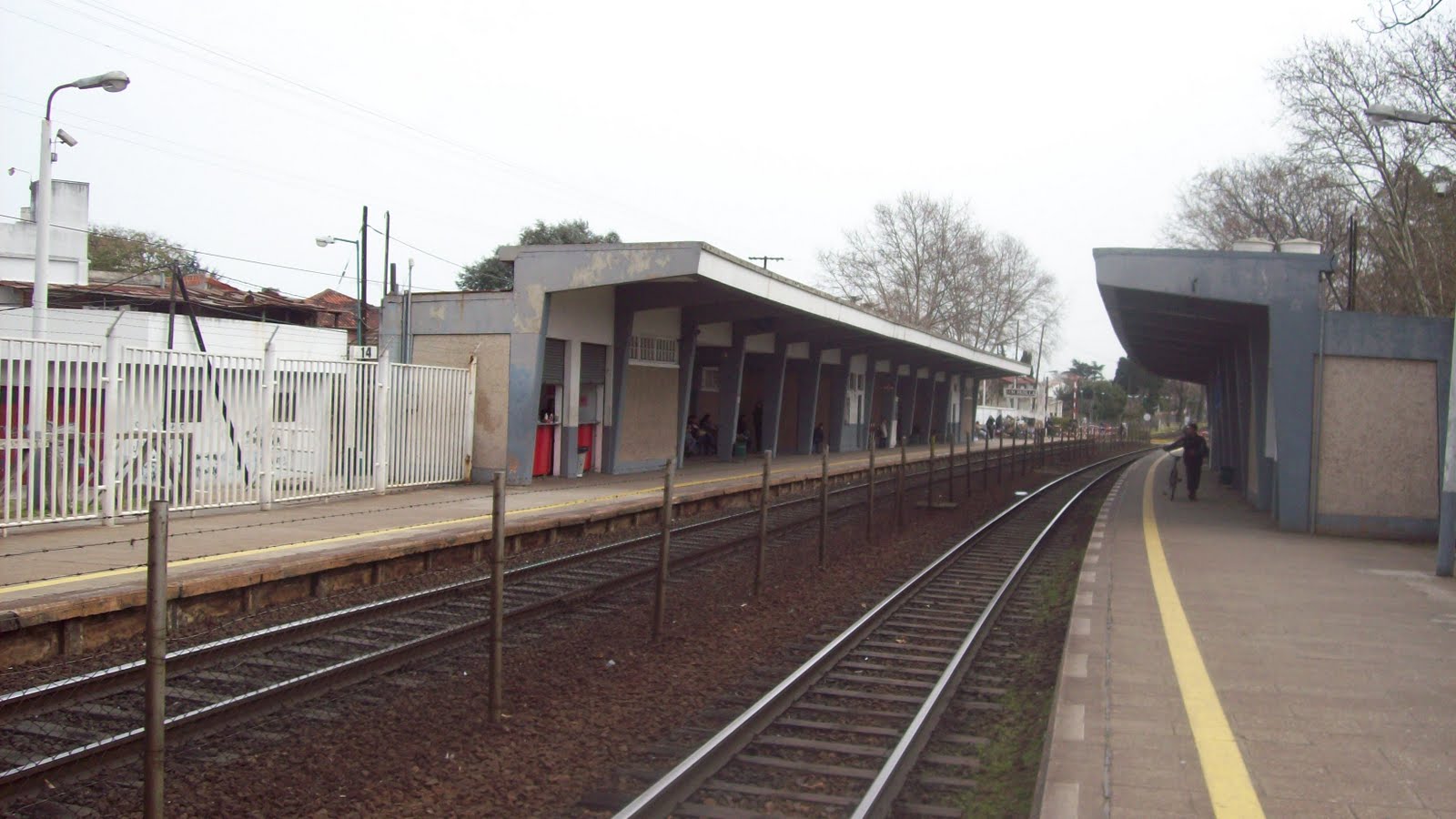 RAPIDO A MORON. Trenes de ayer y hoy. ESTACIONES DE VICENTE LOPEZ