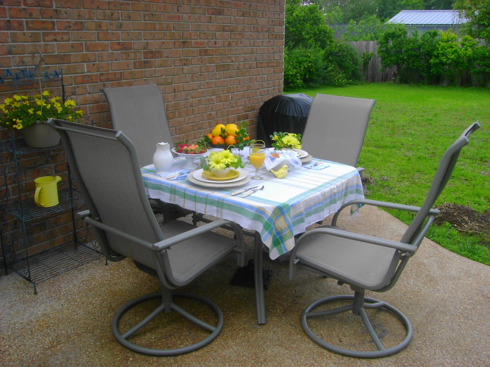 The Sunny Side of the Sun Porch: Breakfast on the Patio
