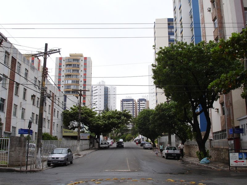 ÁLBUM DE FOTOS DE FÁBIO MOTTA. PITUBA, BAIRRO DE SALVADOR, BAHIA APROVEITEI MINHA INFÂNCIA E ÁLBUM DE FOTOS DE FÁBIO MOTTA. PITUBA, BAIRRO DE SALVADOR, BAHIA APROVEITEI MINHA INFÂNCIA E