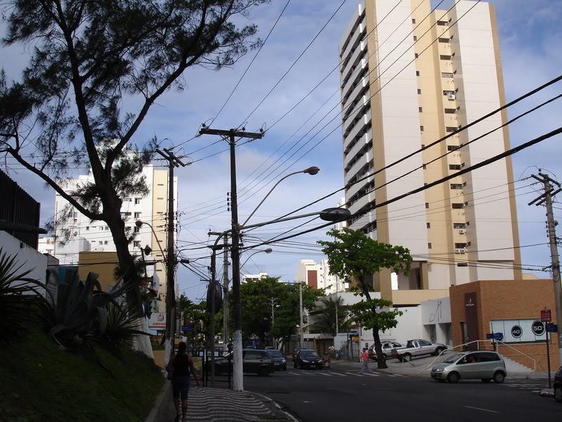 ÁLBUM DE FOTOS DE FÁBIO MOTTA. PITUBA, BAIRRO DE SALVADOR, BAHIA AS RUAS TRANSVERSAIS DA RUA ÁLBUM DE FOTOS DE FÁBIO MOTTA. PITUBA, BAIRRO DE SALVADOR, BAHIA AS RUAS TRANSVERSAIS DA RUA