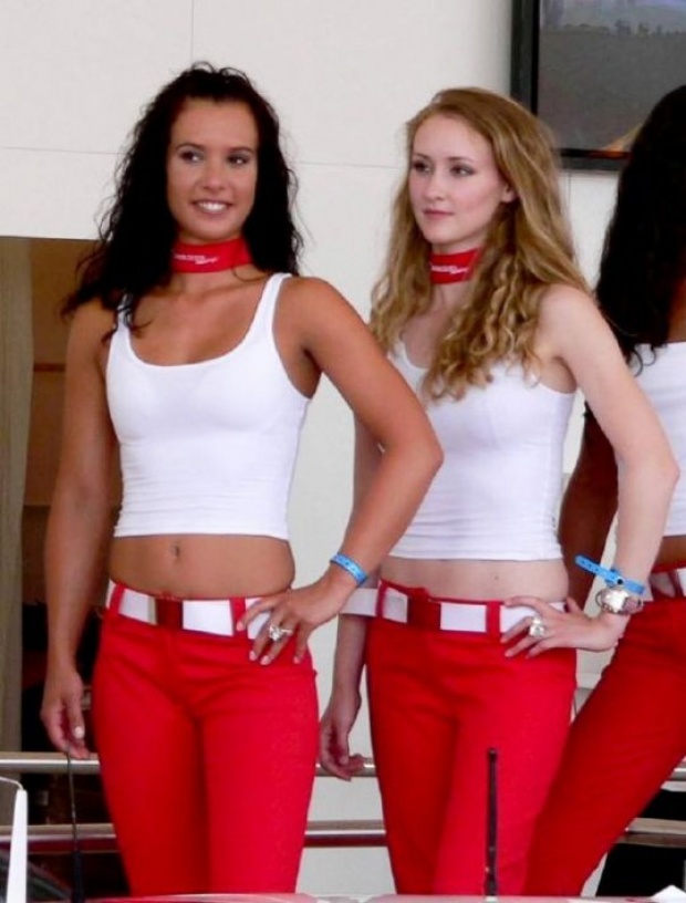 Curious, Funny Photos / Pictures: Indianapolis 500 race girls - 30 Pics