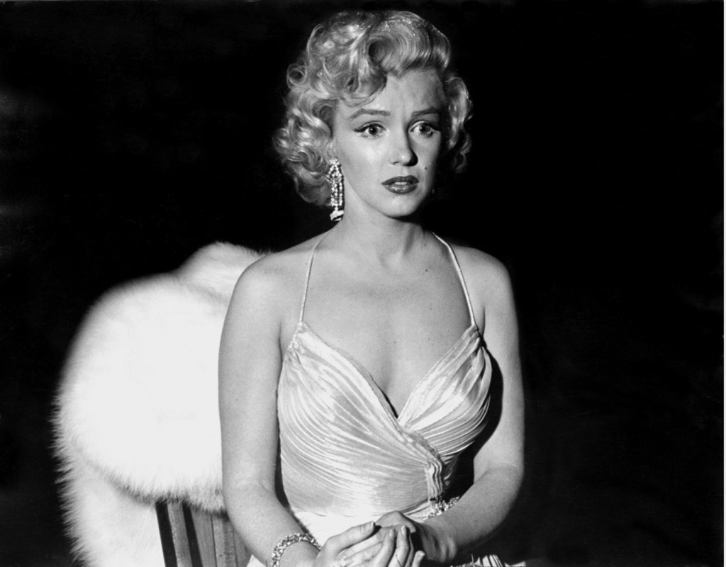 http://1.bp.blogspot.com/_LN1C4O6wBzQ/TMk6SSAccQI/AAAAAAAABuc/w2-pqUYi33o/s1600/Marilyn+Monroe+-+Los+Angeles+1953.jpg