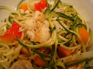 Zucchini noodles with mixed vegetables topped with peanut sauce - 23