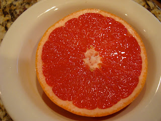 Half a grapefruit in bowl