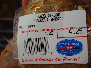 Tag showing price of Muesli Bread