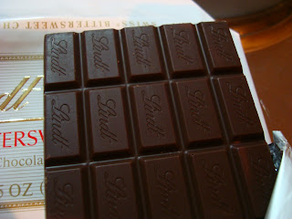 Squares of the Lindt chocolate bar