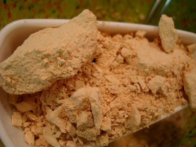 Peanut Flour in scoop - 15