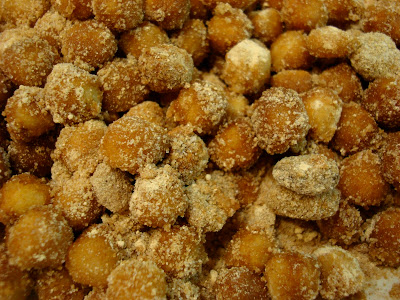 Close up of tossed chickpeas