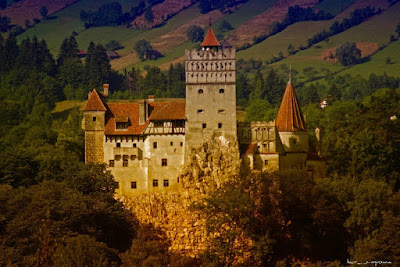 Castelul Bran-DraculasCastle-BranCastel-SchlossBran-CastillodeBran