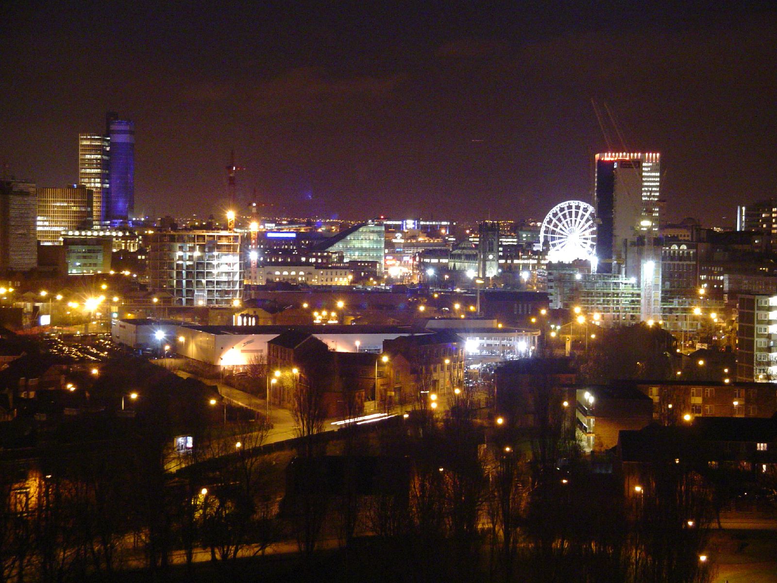 Manchester_skyline_from_tower_block.jpg