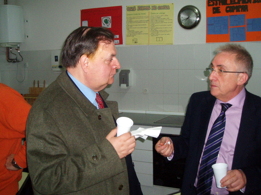 Compañeros en Comillas 1960 y pico. 50 años después Carta y fotos de