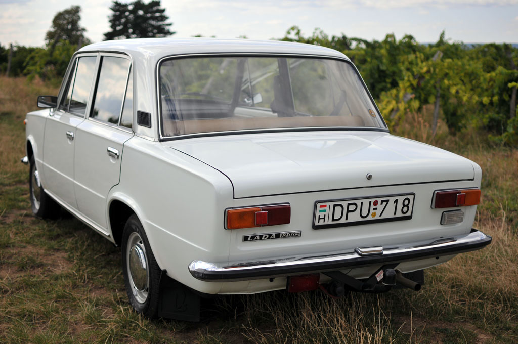 AUTOMOBILISSMOSRBIJA: VAZ 2101 LADA 1970-1982