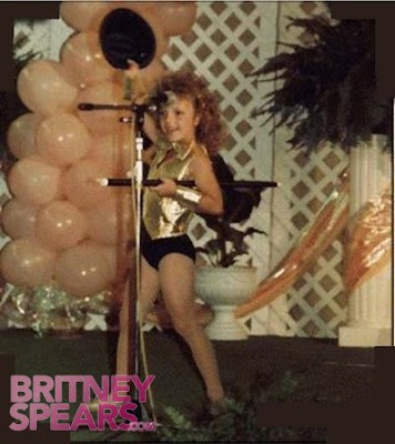 https://1.bp.blogspot.com/_Lb4A5NWpwtQ/SQBydbfh5TI/AAAAAAAAARQ/8FJMovqIebM/s400/gallery_enlarged-britney-spears-child-dance-pics-101308-0012.jpg