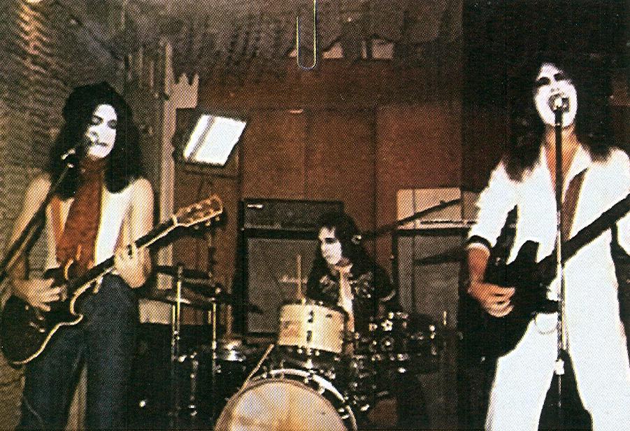 COMICORP KISS nueva edicion en circulacion.