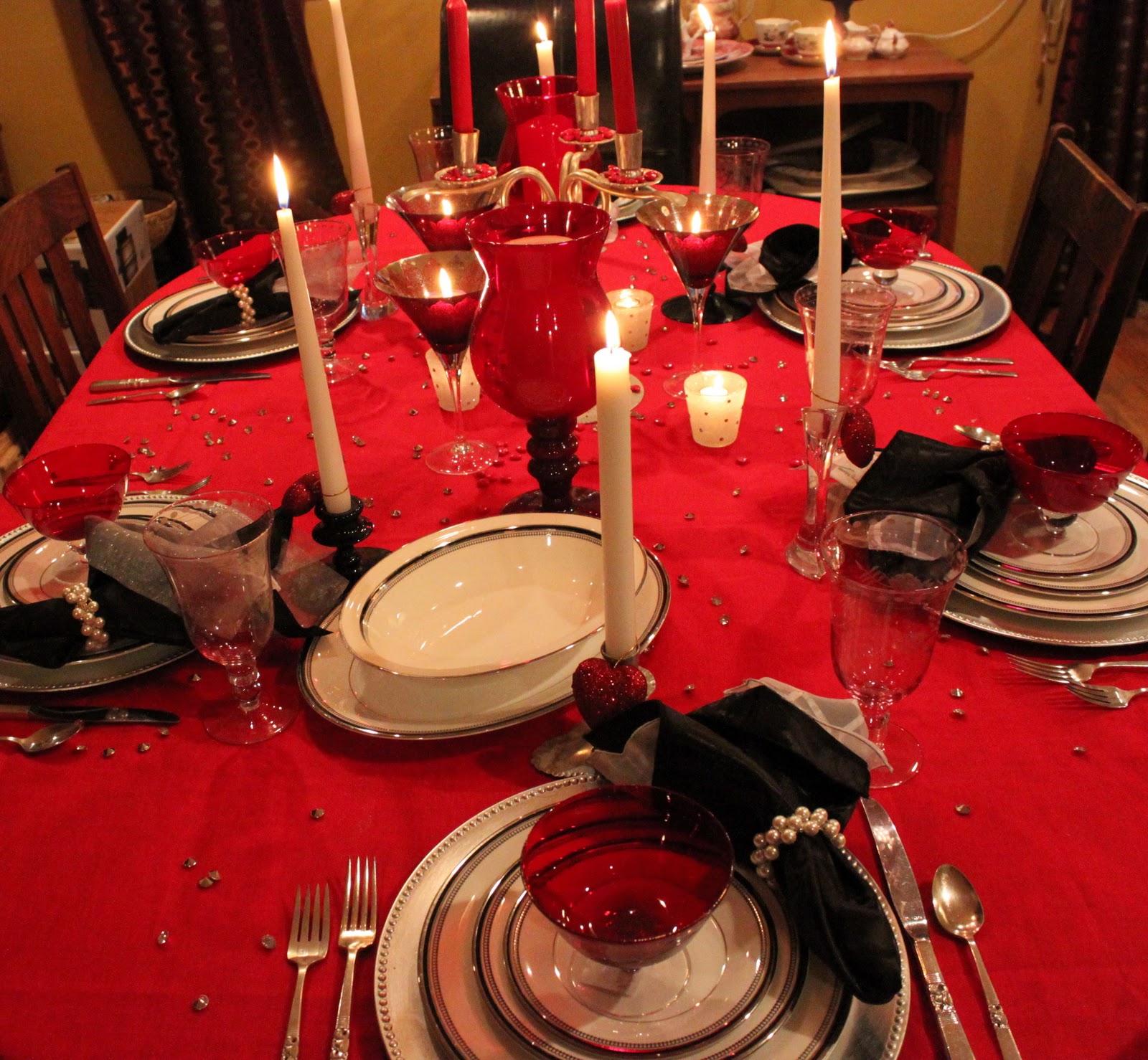 In and Out My Nest: You're MINE Valentine Ode to Tablecloth