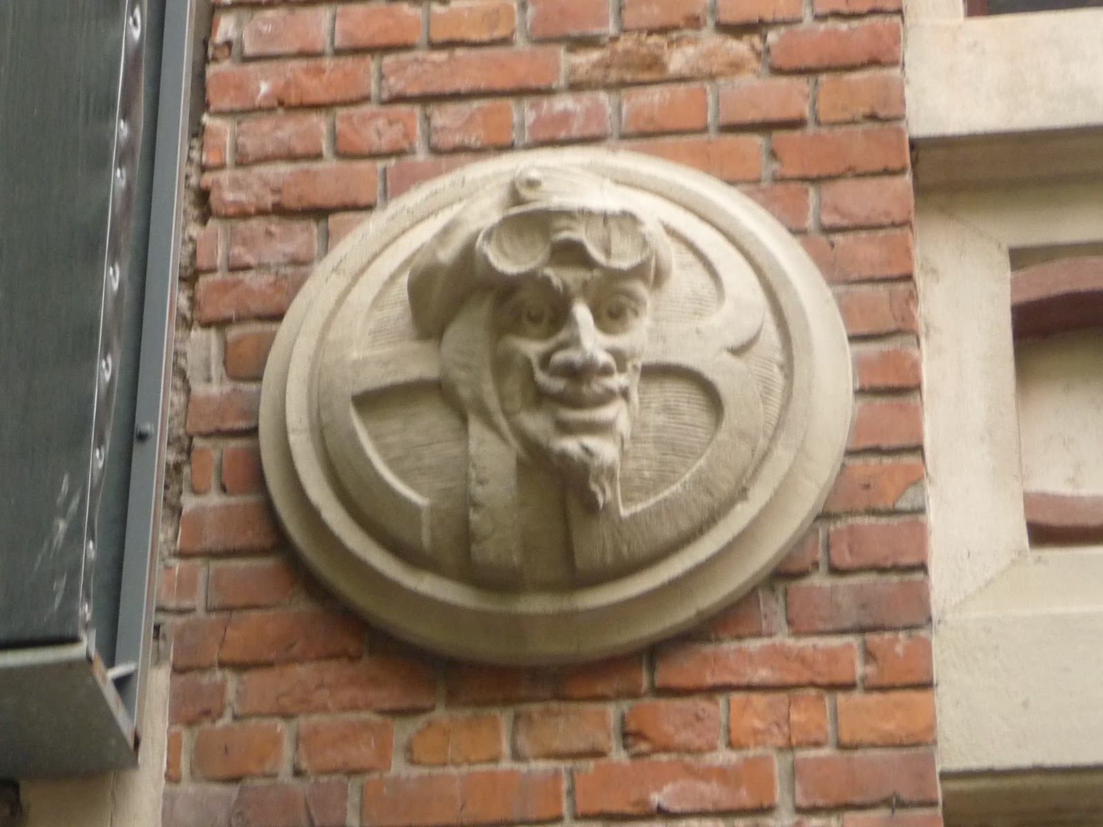 Heráldica en la Argentina Fachadas Teatro del Picadero