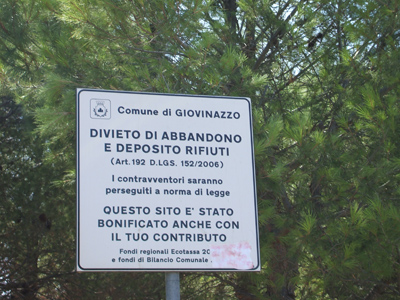 [spazzatura2.jpg]