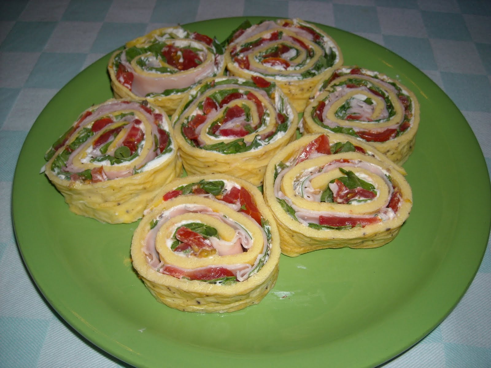 NEL CAMPO DELLE LUCCIOLE: Rotolini di frittata