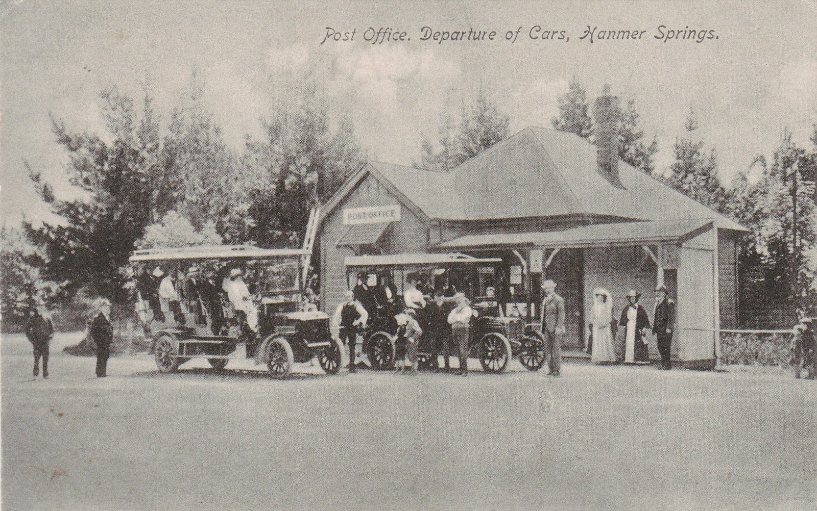 [Hanmer+Springs+Touring+Cars+Post+Office+1910s.jpg]