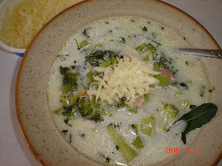supa de brocoli cu cascaval