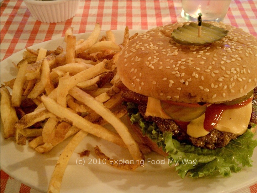 Exploring Food My Way Satisfying the Craving Hodge's Cafe And The Cheeseburger Basket