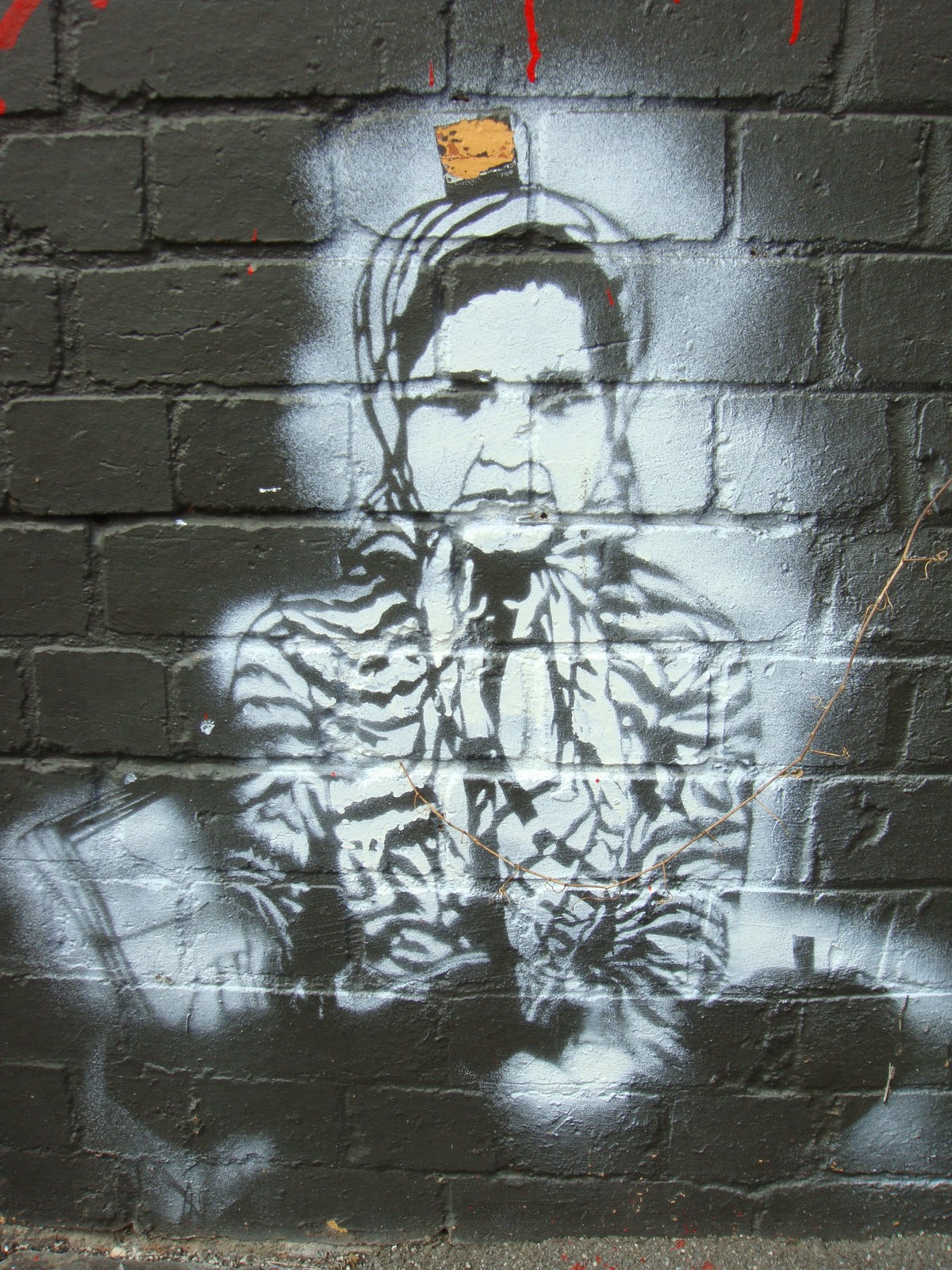 land of sunshine: stencils tres Melbourne 2010