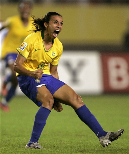 brazil_+women+football-.jpg