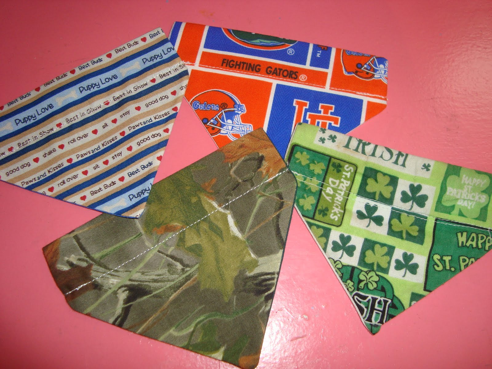 Anngela's Pretty Little Things: Easy Dog Bandana {Tutorial}