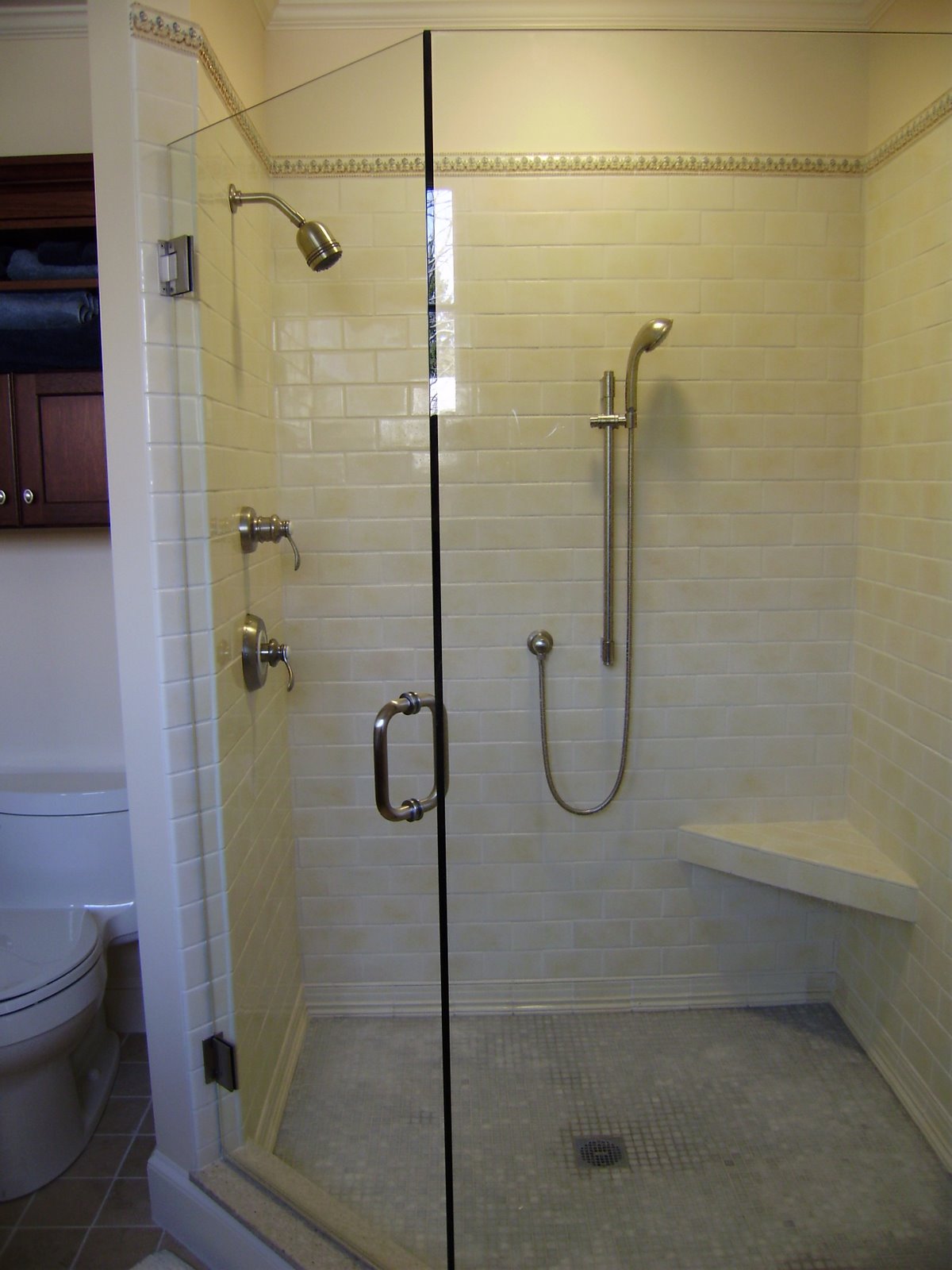 [bathroom+after+P4100155.JPG]