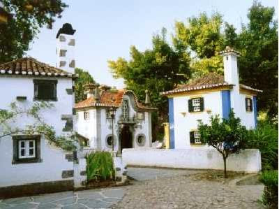 portugal dos pequenitos en coimbra visita - Norte de Portugal: Braga, Bragança (Braganza), Guimarães