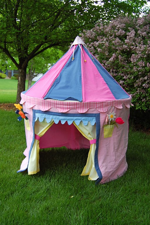 Craft Tutorials Galore at Crafter-holic!: Princess Pavillion Tent