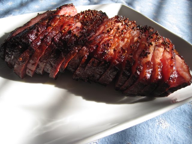 сэндвич с пастрами. кафе corned beef house, торонто: сэндвич corned beef. говяжий пастрами. против солонина. степени прожарки мяса.