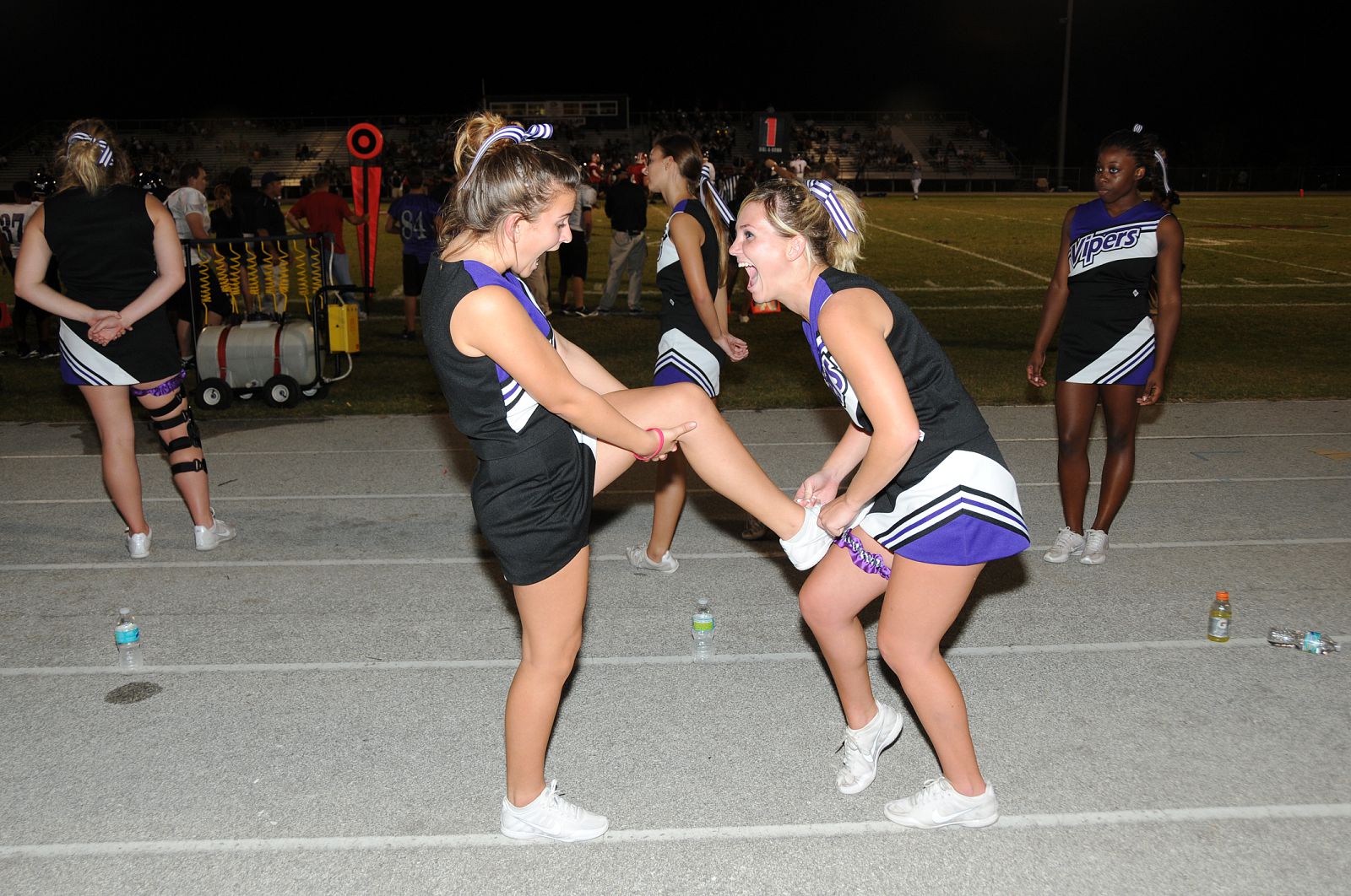 CHEERLEADING Tell me how cheerleading isnt a sport