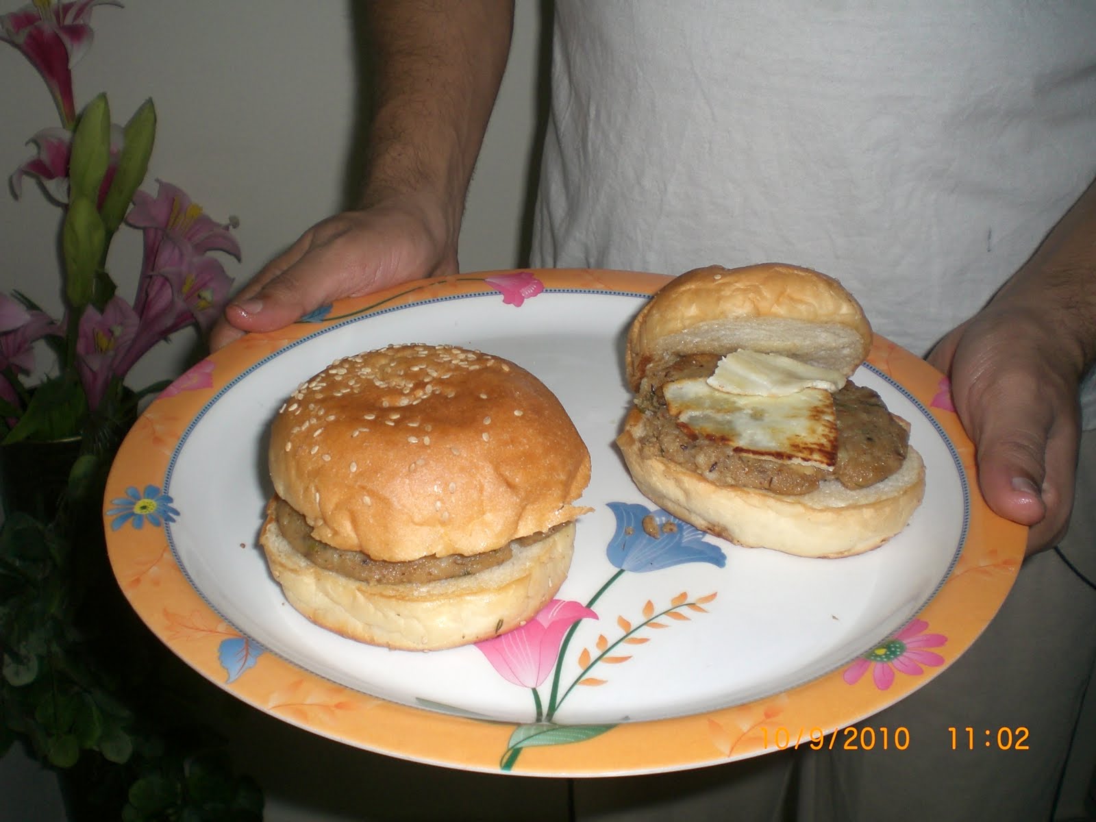 The chow devotee from south Simple indiennes Cottage Cheese Burger